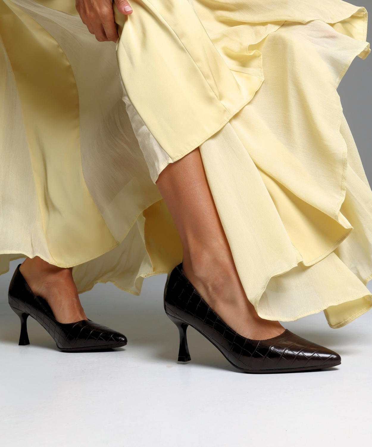 Zapato tac&oacute;n sal&oacute;n coco